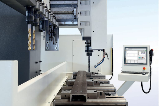 Máy gia công cắt gọt CNC